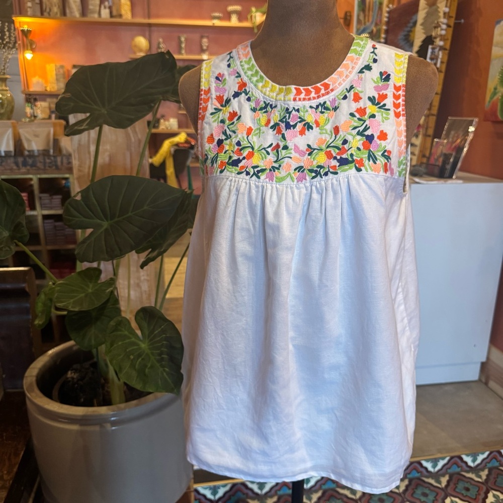 J Crew Size 4 Linen Cotton Floral Embroidered White sleevelesss Top - Picture 3 of 14